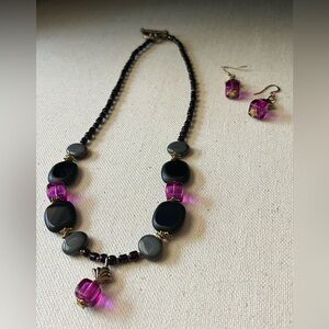 🖤 Vintage-Inspired Black, Gray & Magenta Beaded Necklace & Earring Set